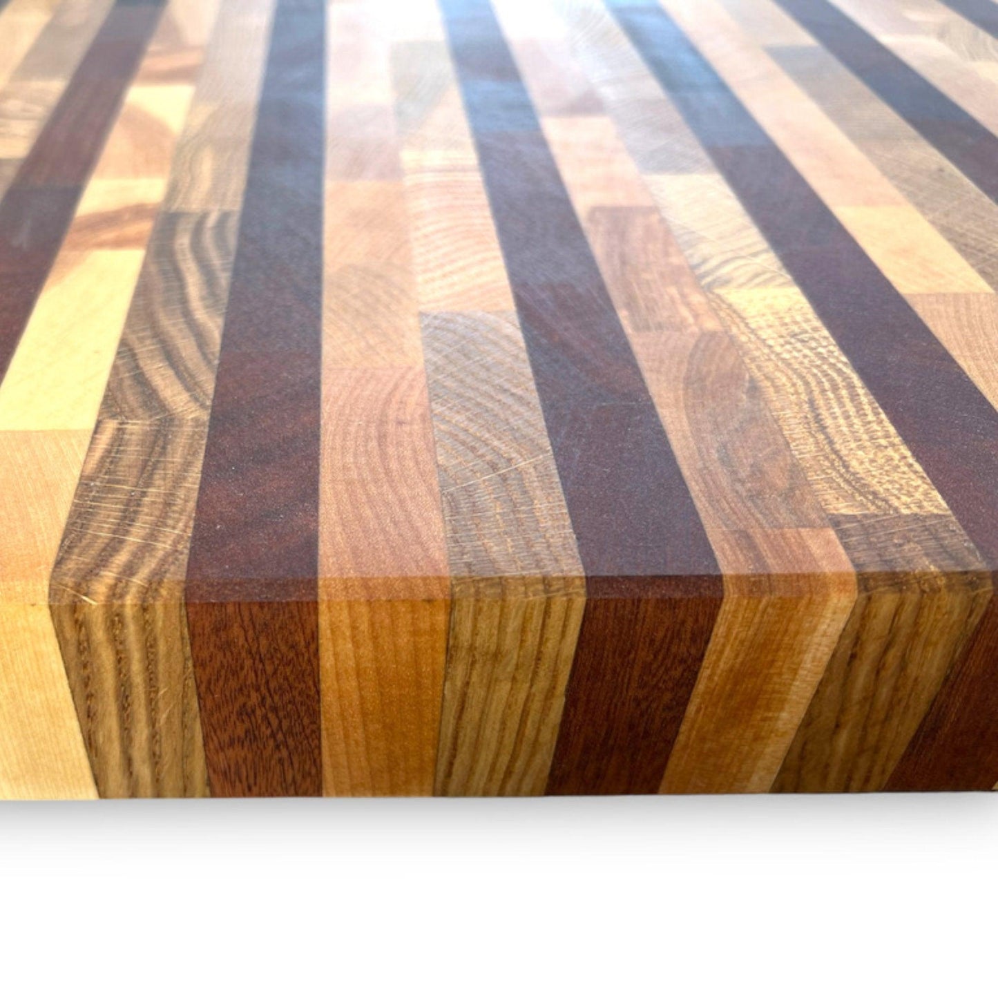 Cutting board with angled corner in mixed wood with 2" pattern - BOISWOOD
