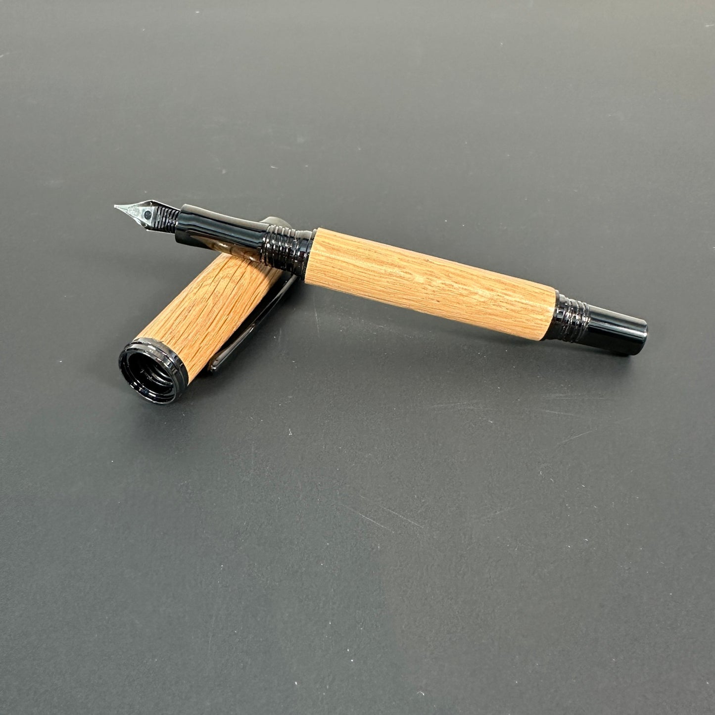White Oak Wooden Fountain Pen Black titanium finish - BOISWOOD