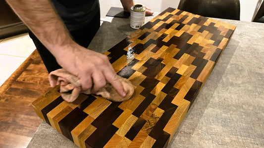 Mineral oil for your cutting board maintenance: a practical option to consider - BOISWOOD
