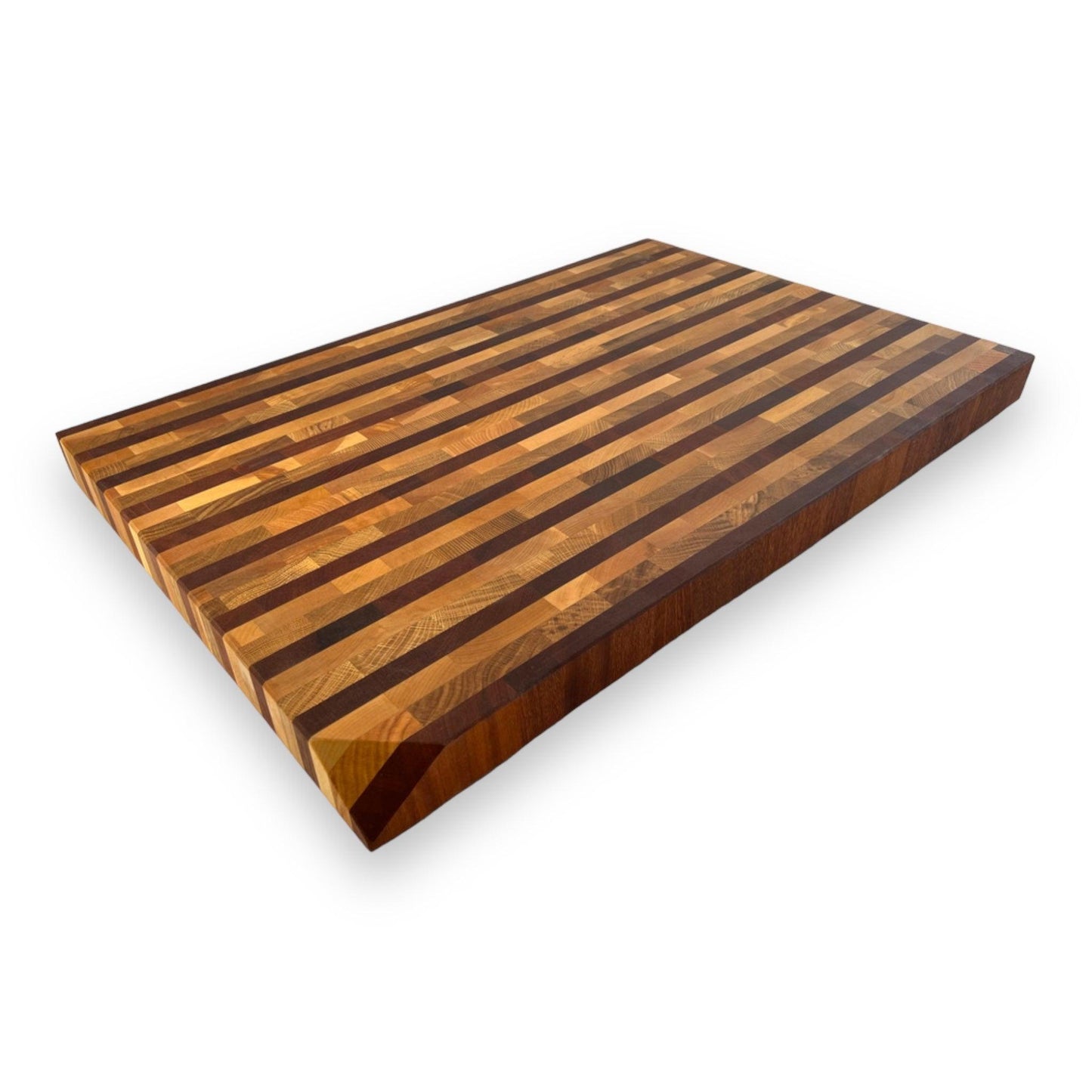 Cutting board with angled corner in mixed wood with 2" pattern - BOISWOOD