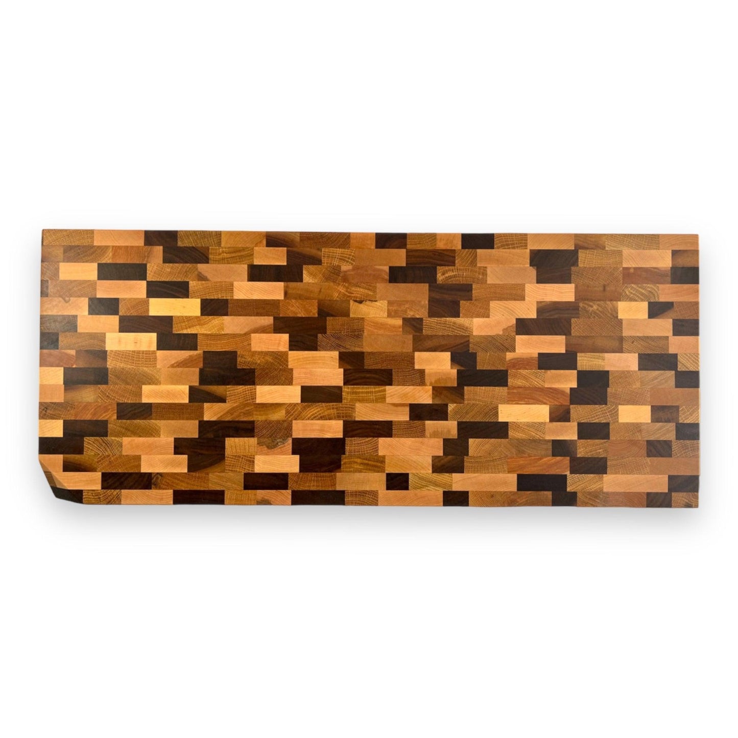 Cutting board with 2" angled corner in mixed wood - BOISWOOD