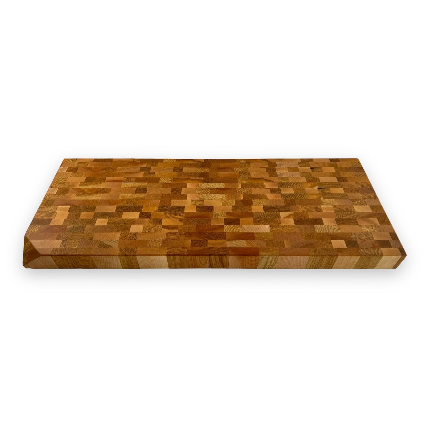 Cutting board with 2" angled corner in White Oak - BOISWOOD