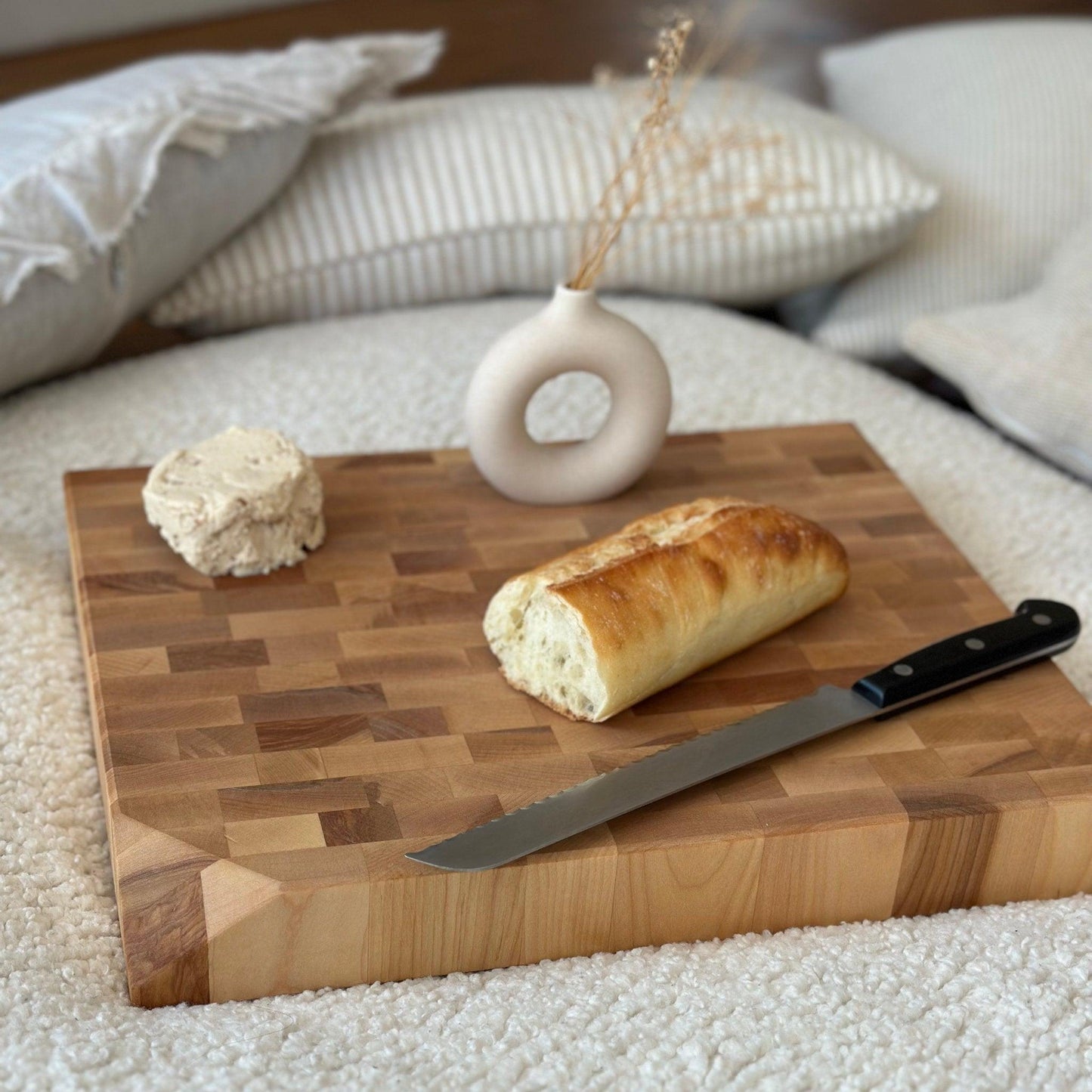 Cutting board with 2" angled corner in White Oak - BOISWOOD